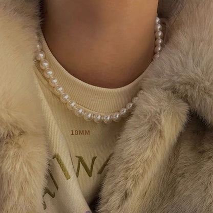 Pearl retro necklace women ins cold wind neck chain light luxury niche design 2023 cd tide sweater chain