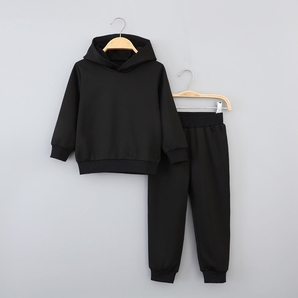 A children's long-sleeved trousers set