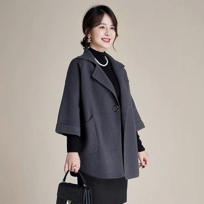 A lady's autumn and winter coat