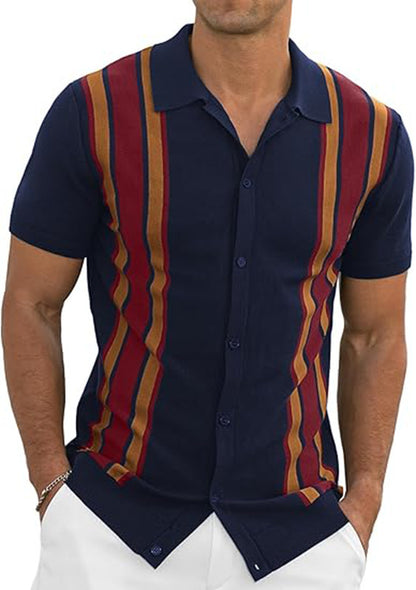 A color matching short-sleeved shirt