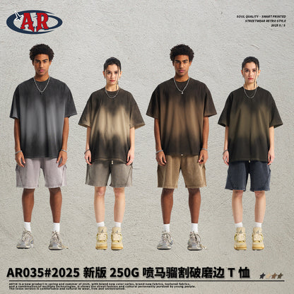 A spray-dyed retro short-sleeved T-shirt