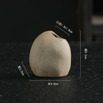 A mini vase simulation small stone ornament