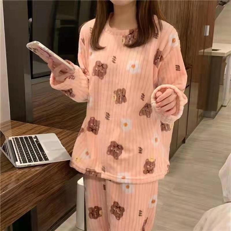 A autumn and winter bear printed coral fleece pajama set for women, loose and warm loungewear, long-sleeved two-piece set - Mixbatch