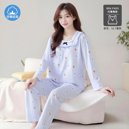 A long-sleeved trousers pajama set