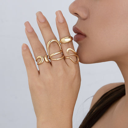 A simple irregular ring jewelry