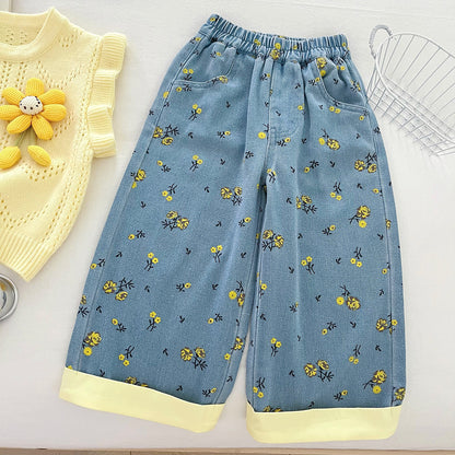 A three-piece set of children's jeans