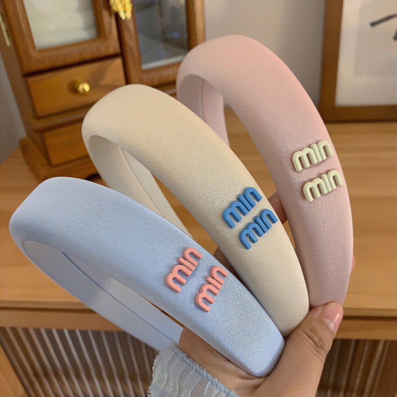 A Macaron color alphabet headband, satin high cranial top, small fresh headband, face wash, pressure hair clip, hair accessories, head accessories