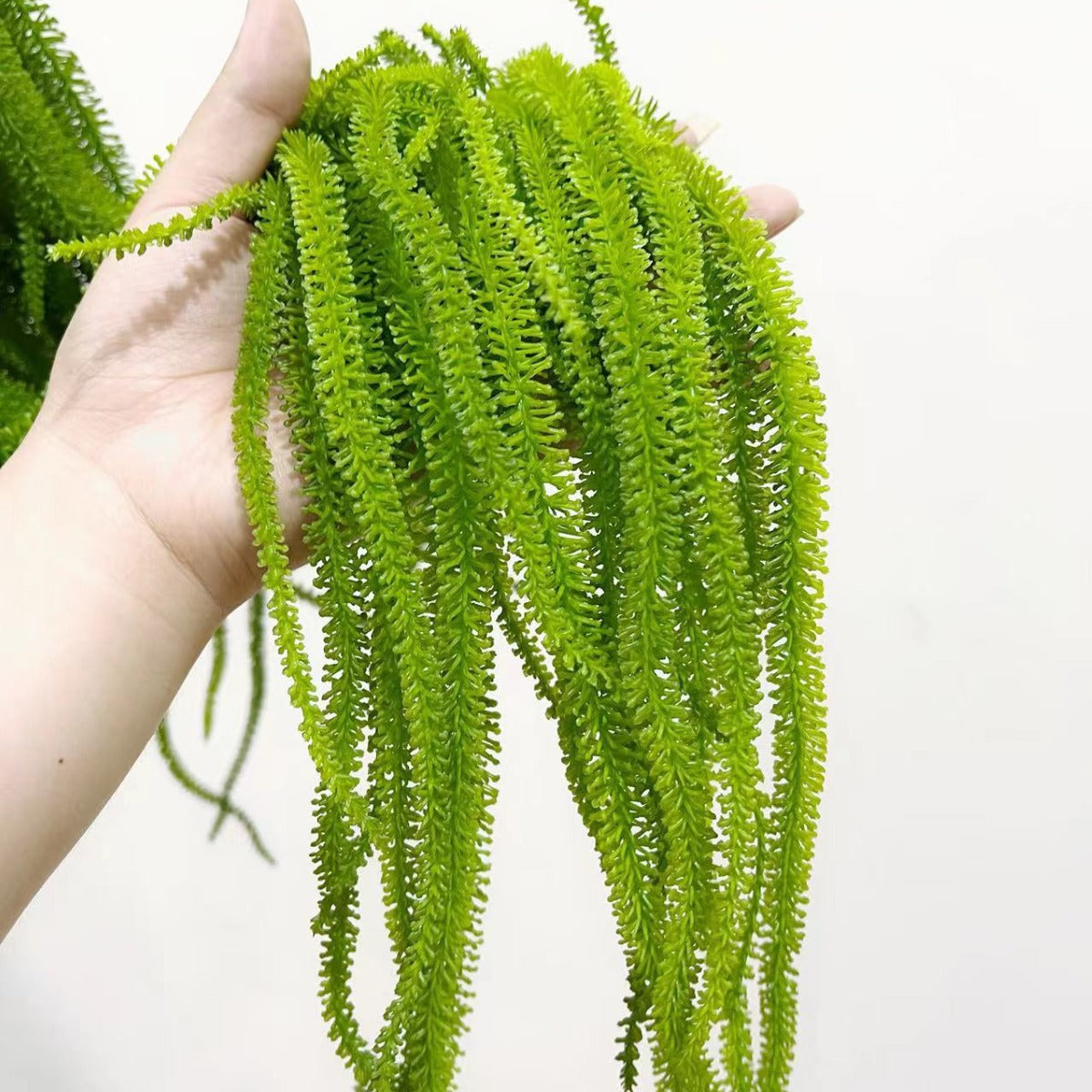 A contains yang, simulated hanging willow whiskers, simulated hanging rice, long branches, rosy lise background flower arrangement, wedding flower material, plant wall hanging
