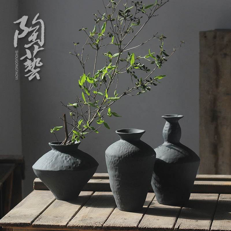 A retro Zen vase ceramic art advanced sense wabi-sabi wind Japanese coarse pottery living room flower arrangement B & B niche ornament
