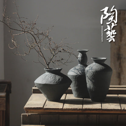 A retro Zen vase ceramic art advanced sense wabi-sabi wind Japanese coarse pottery living room flower arrangement B & B niche ornament