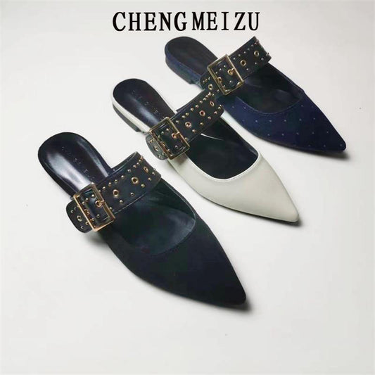 A women's temperament pointed slippers summer sandals
