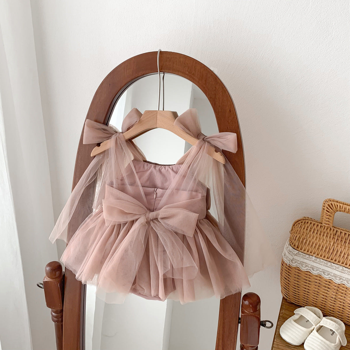A ins Spring/Summer Girl Sleeveless Bag Pi Ha Yi Baby Mesh Princess Dress Newborn Hundred Days Photo Dress - Mixbatch