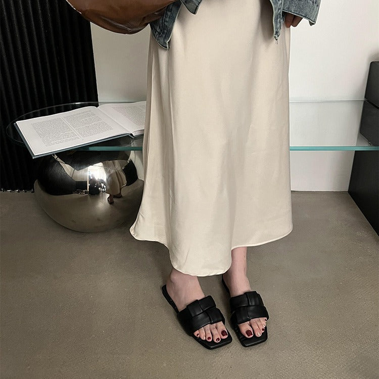 A Open-toed Square Head Flat Bottom Women's Summer Slippers