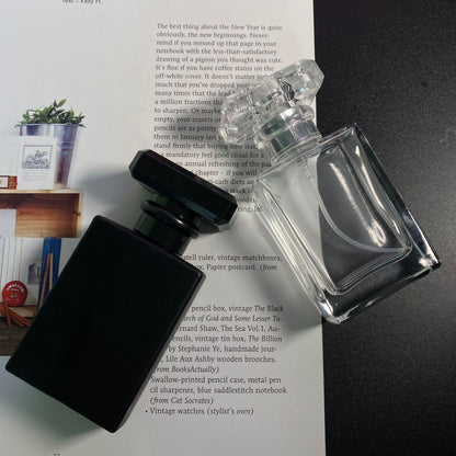 A 50ML perfume bottle transparent glass bottle