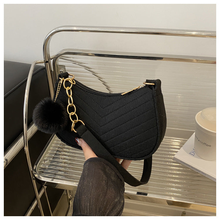 A summer new fresh felt armpit bag indentation fashion single shoulder foreign style small square bag