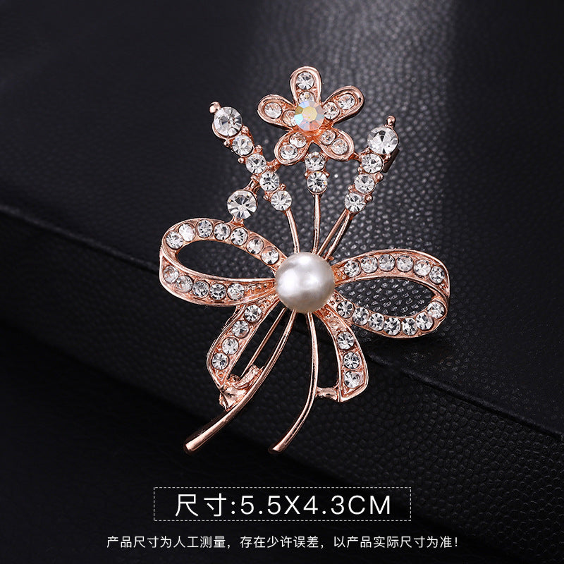 A Korean new fashion high-end brooch women's rhinestone silk scarf buckle anti-light buckle crystal brooch pin pearl jewelry - Mixbatch