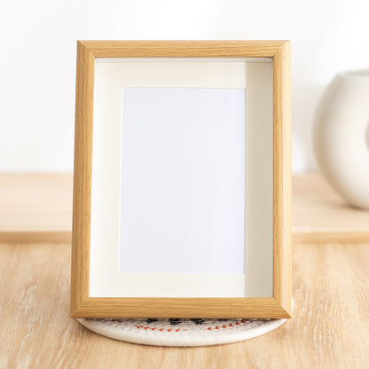 A hollow photo frame tea specimen frame three-dimensional hollow table