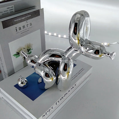 A balloon dog ornament