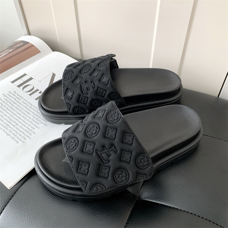 A versatile thick-bottomed muffin soft-bottomed non-slip niche cold slippers