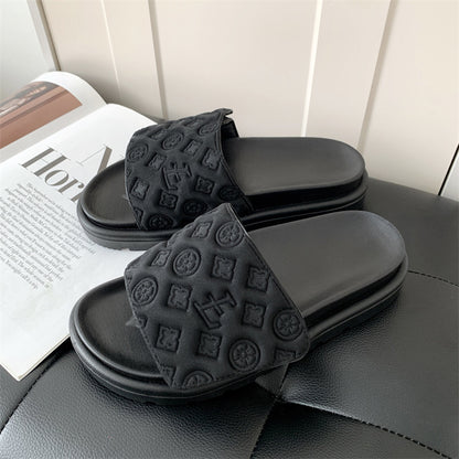 A versatile thick-bottomed muffin soft-bottomed non-slip niche cold slippers