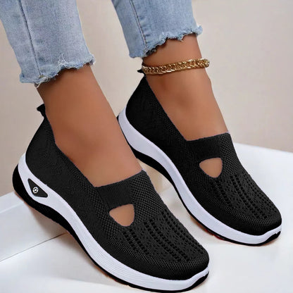 A Breathable shoes for summer