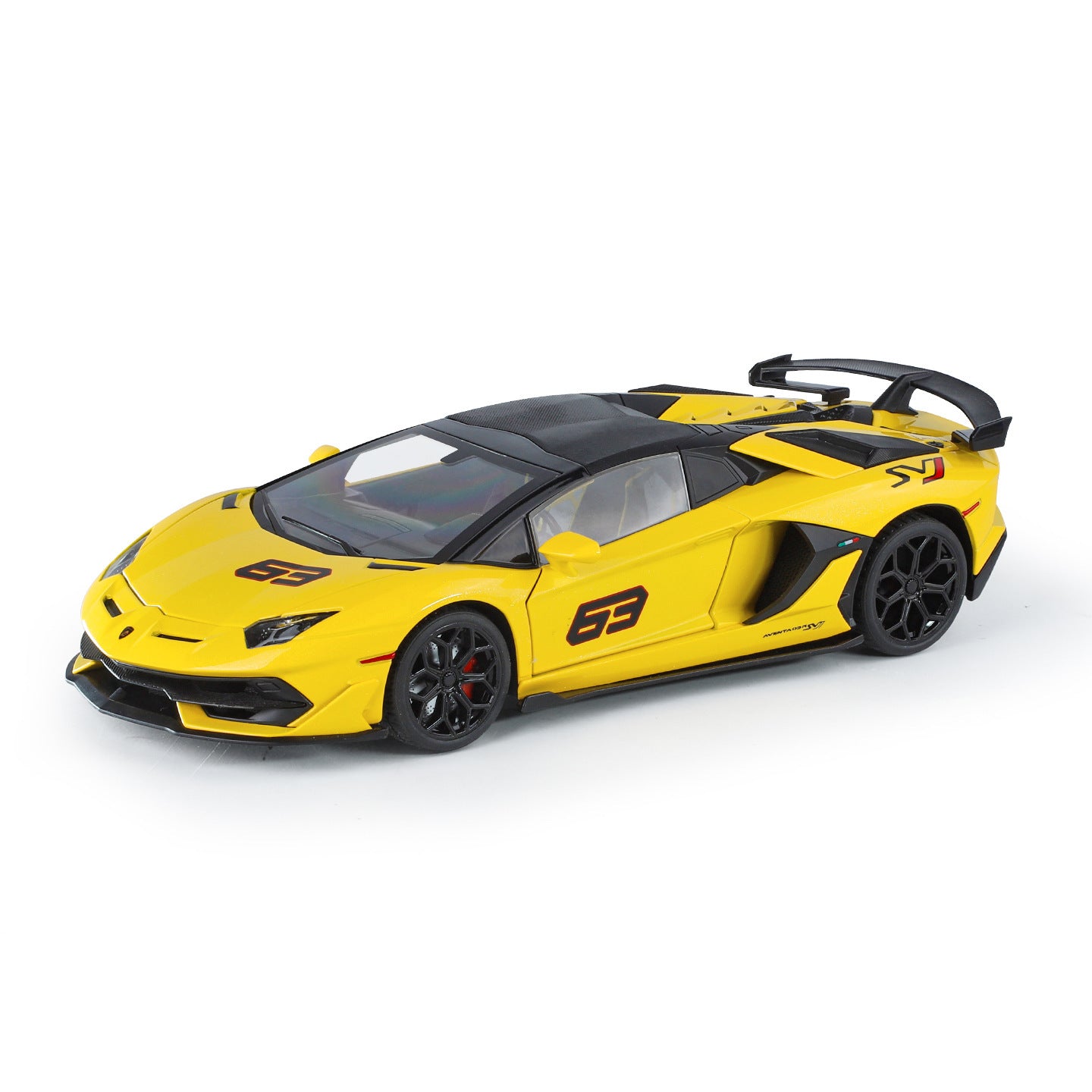 A 1:18 Alloy Metal Car Model Ornament