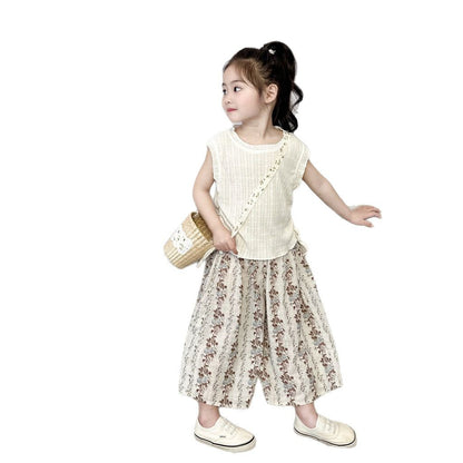A new girls vest suit summer new women's treasure Korean version foreign style thin children's summer mosquito-proof pants off