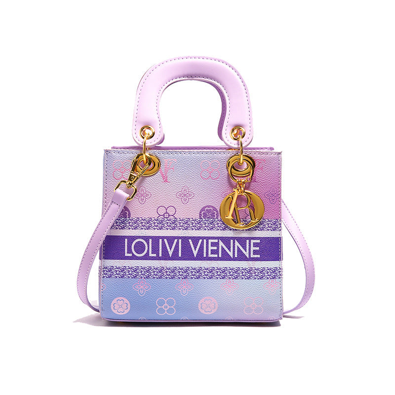 A new fashion trend shoulder bag messenger bag light luxury handbag high sense French fashion Princess Diana bag