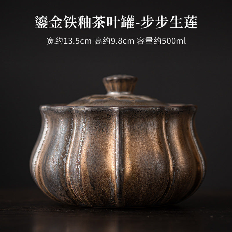 A tea pot porcelain storage tank