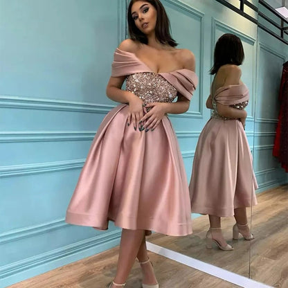 A Spring simple and atmospheric long and thin sequins off-the-shoulder banquet evening dress dress