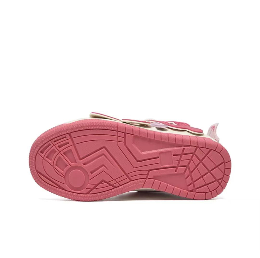 A casual flat shoe