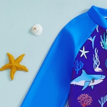 A 120-130-140-150 hat one-piece long-sleeved children's swimsuit - Mixbatch