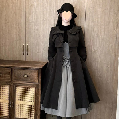 A jacket strap skirt set