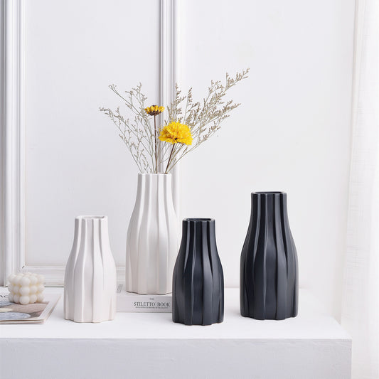 مزهرية خزفية للزينة