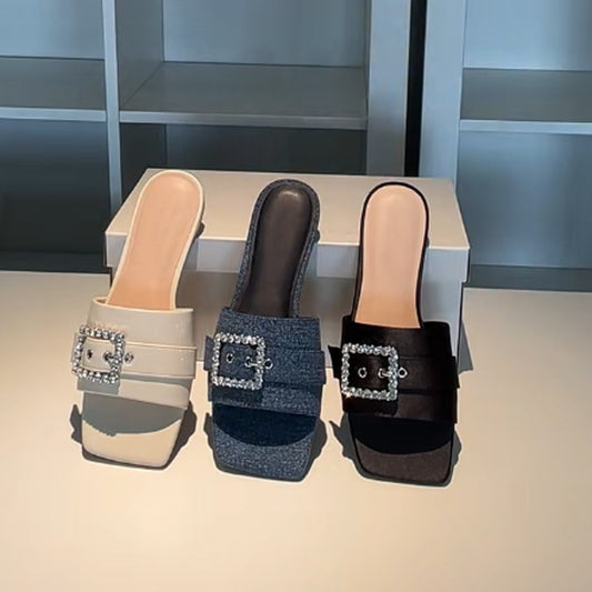 A casual slippers bright diamond square buckle flat bottom women's sandals
