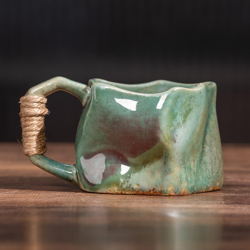 A ceramic cup creative mug