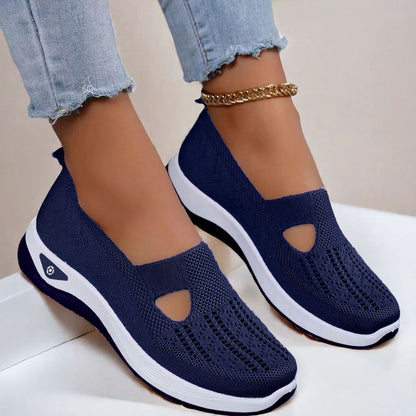 A Breathable shoes for summer