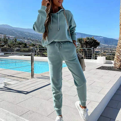 A sweater two-piece set