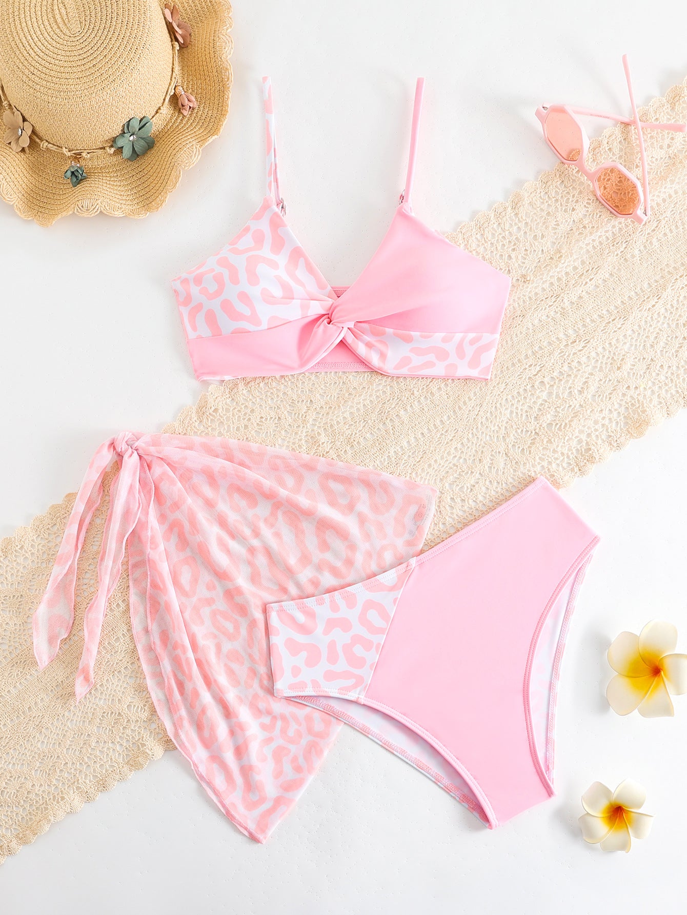 A new small fresh bikini split hot spring swimsuit female sexy three-piece halter bikini Amazon swimsuit - Mixbatch