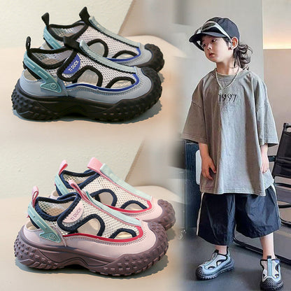 A summer children's shoes