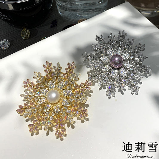 A European and American trend popular snowflake brooch, super flash zircon freshwater pearl brooch celebrity accessories - Mixbatch