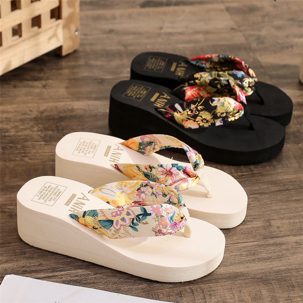 A Internet celebrity new women's cool slippers small height increase non-slip clip foot flip-flop slope bottom student cool summer