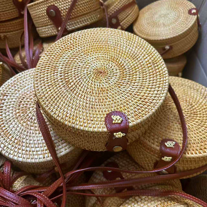 A rattan bag ins diagonal span mini bag Mori basket retro literary woven round bag vacation bucket bag leather buckle bag