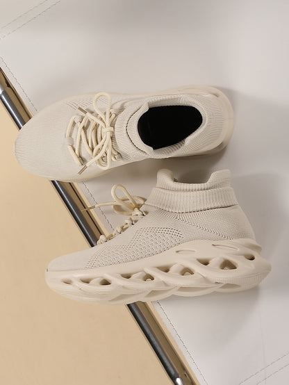 A sports shoes are the same for men and women