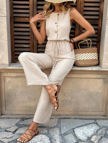 A summer women's solid color two-piece set V-neck sleeveless vest top, trousers casual suit