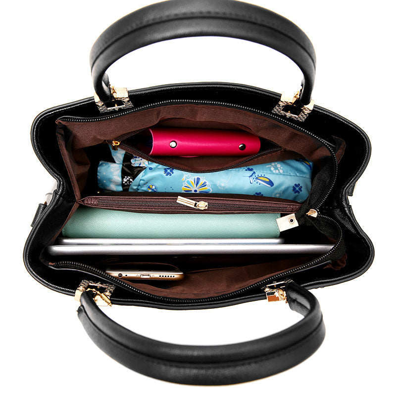 A new fashion trendy shoulder messenger bag handbag Korean version