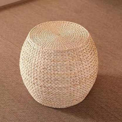 كرسي من القش 