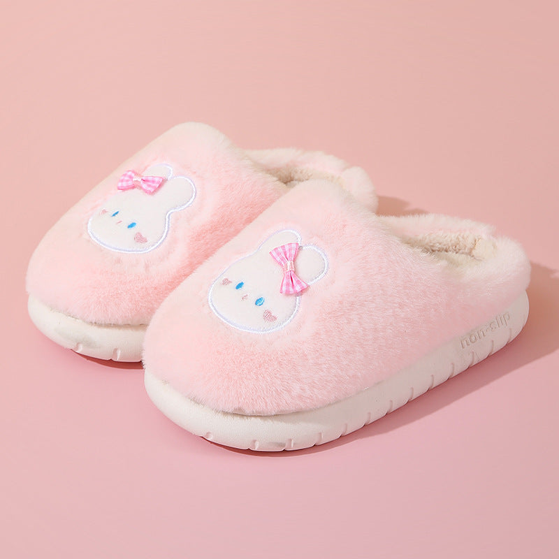 A children's thermal slippers