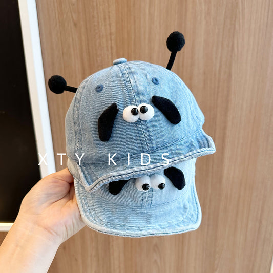 A children's hat