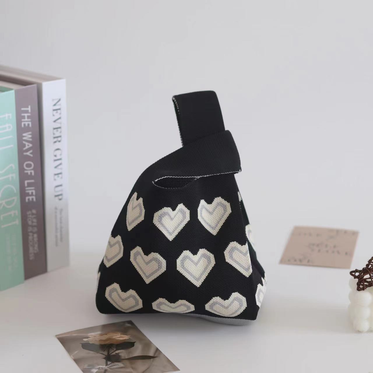 A Internet celebrity handbag women's knitted wool bucket bag Japanese and Korean version versatile hand carry casual tote bag box lunch bag y